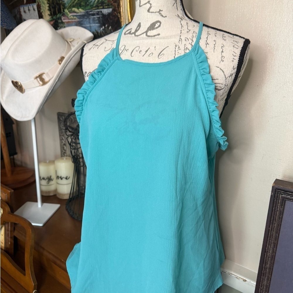 Elegant Turquoise Halter Top - Picture 2 of 6